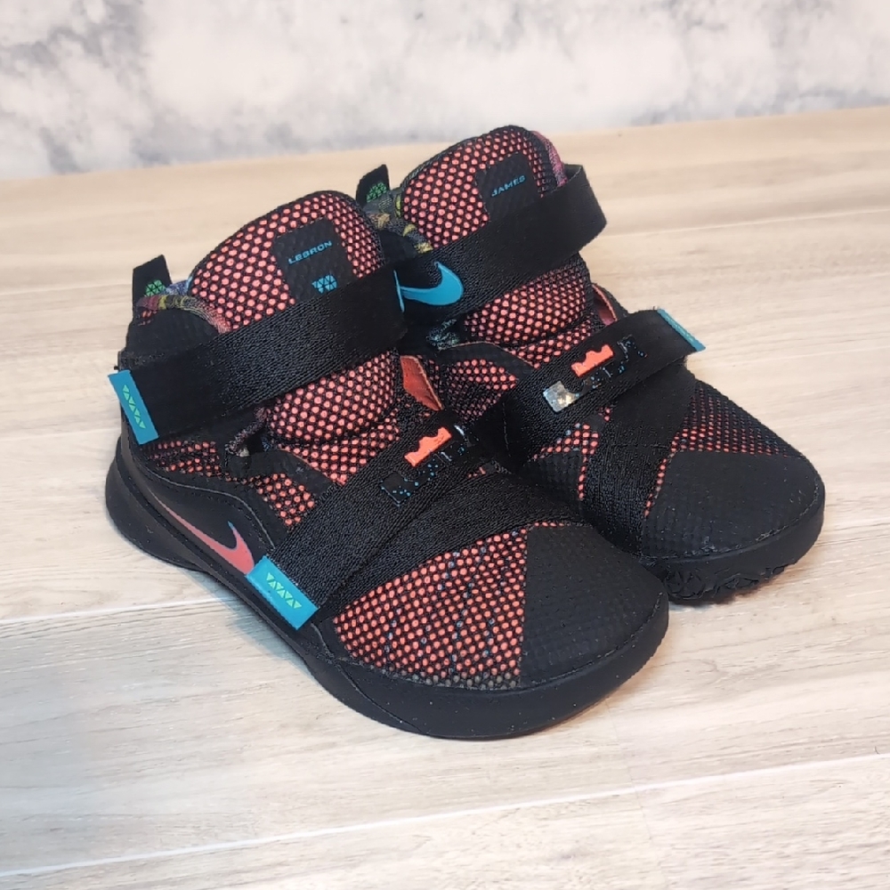 Laneon James Nike Kids' Soldier Sneakers - Black & Coral with Teal Accents